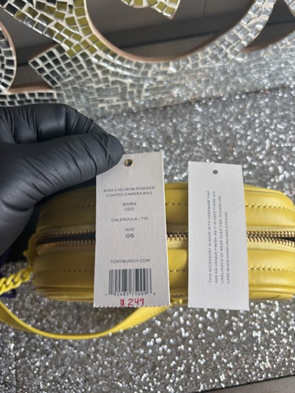 💕Tory Burch Kira Chevron Powder Coated Camera Bag Crossbody - Picture 8 of 8